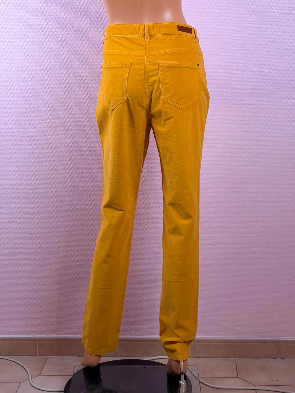 Pantalón de mujer Caroll estilo jeans talla 42 en súper estado – photo 4